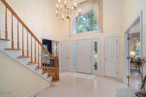 29 Columbine Drive Glenmont NY 12077