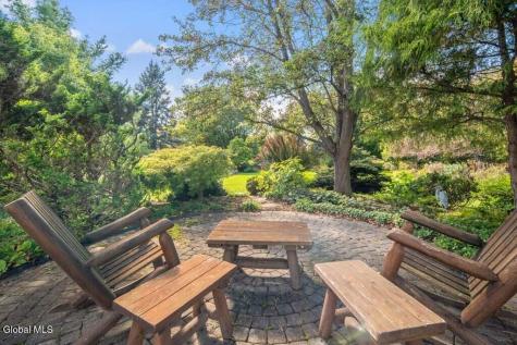 29 Columbine Drive Glenmont NY 12077