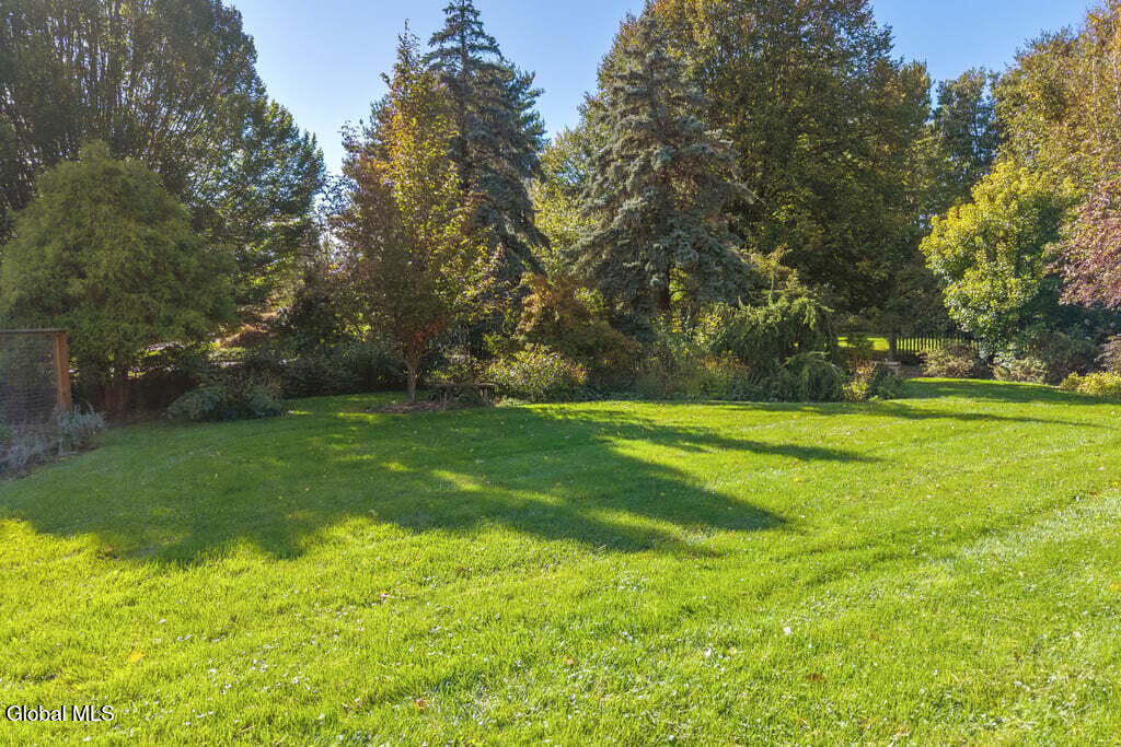 29 Columbine Drive Glenmont NY 12077