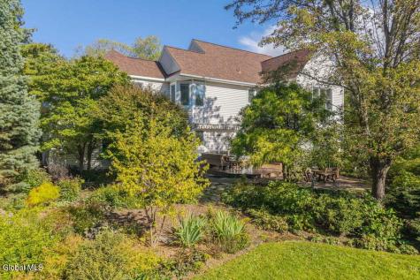 29 Columbine Drive Glenmont NY 12077