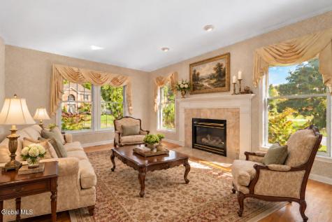 29 Columbine Drive Glenmont NY 12077