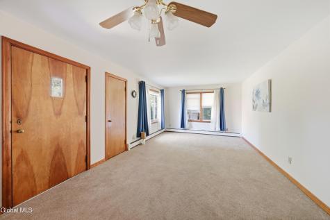 1277 Floral Avenue Schenectady NY 12306