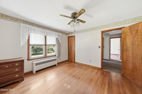 1277 Floral Avenue Schenectady NY 12306
