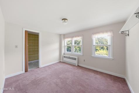1277 Floral Avenue Schenectady NY 12306