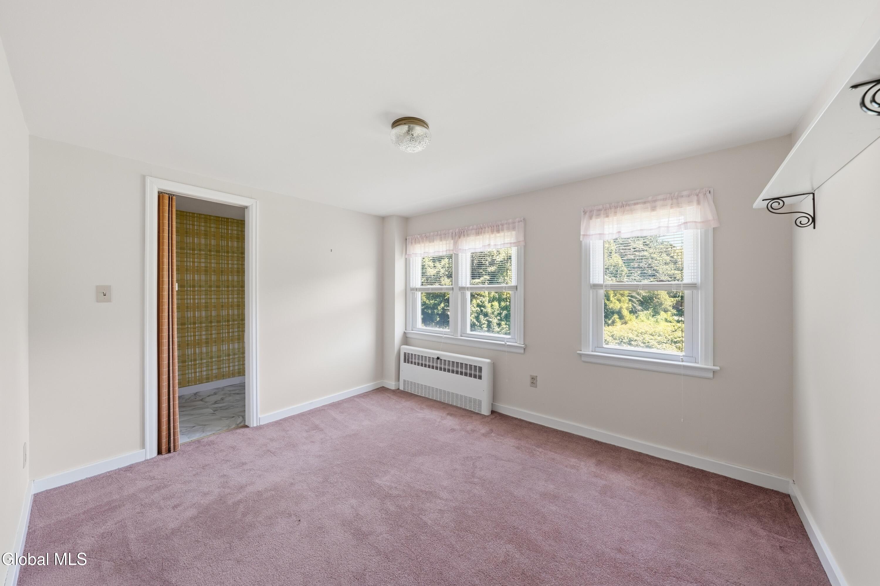1277 Floral Avenue Schenectady NY 12306