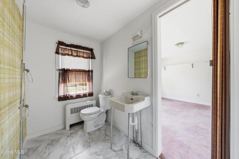 1277 Floral Avenue Schenectady NY 12306