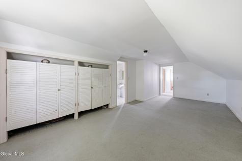 1277 Floral Avenue Schenectady NY 12306
