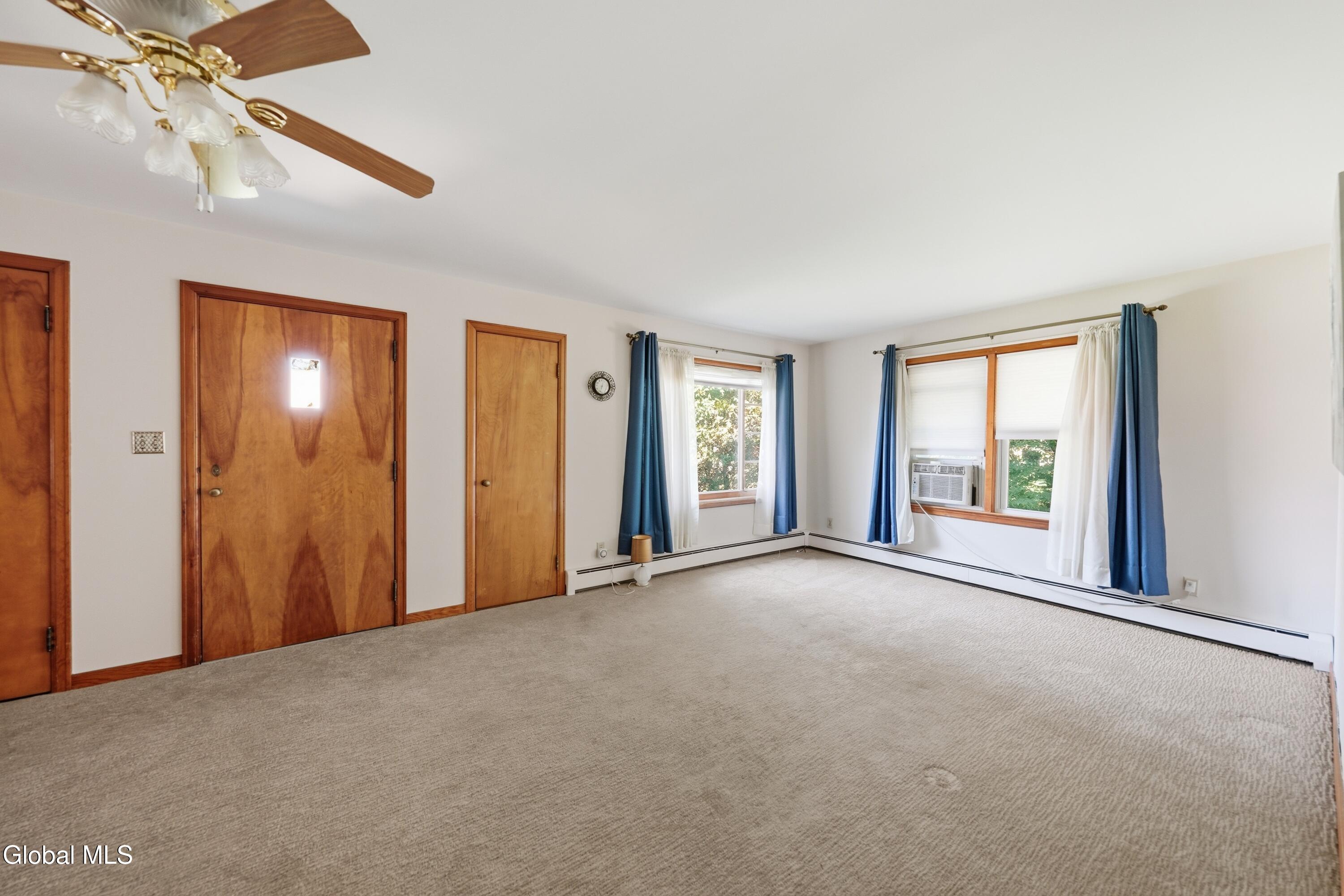 1277 Floral Avenue Schenectady NY 12306