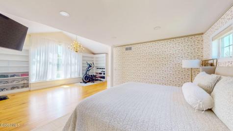 16 Boyack Road Clifton Park NY 12065