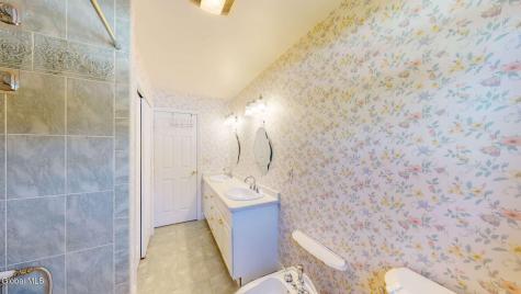 16 Boyack Road Clifton Park NY 12065