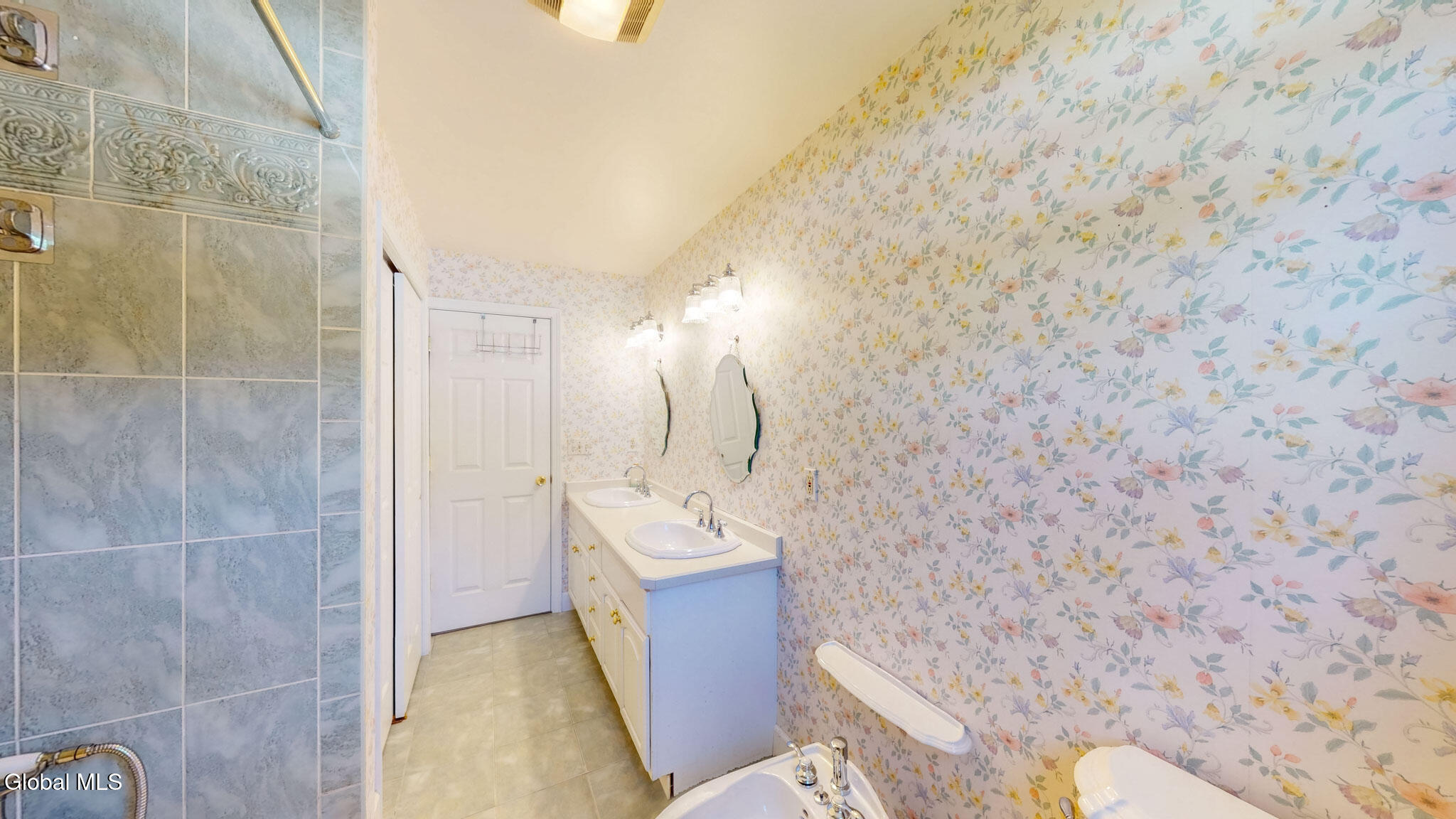 16 Boyack Road Clifton Park NY 12065