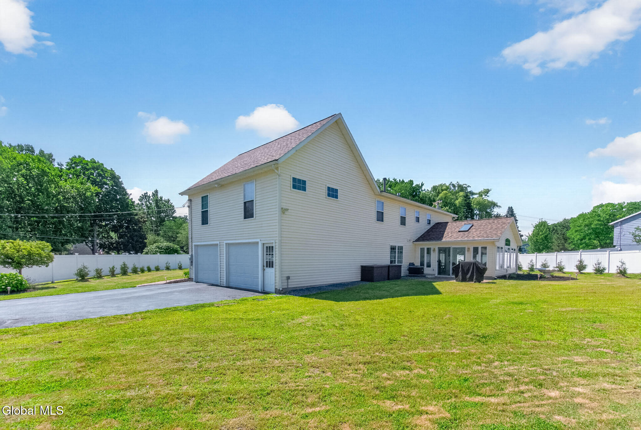 16 Boyack Road Clifton Park NY 12065
