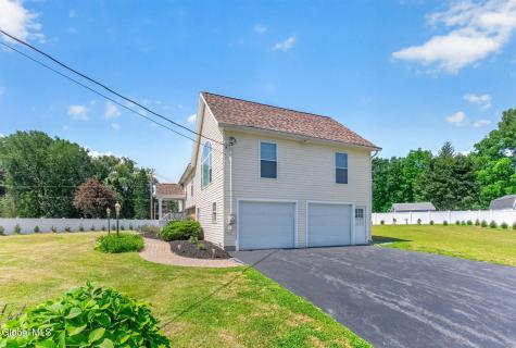 16 Boyack Road Clifton Park NY 12065