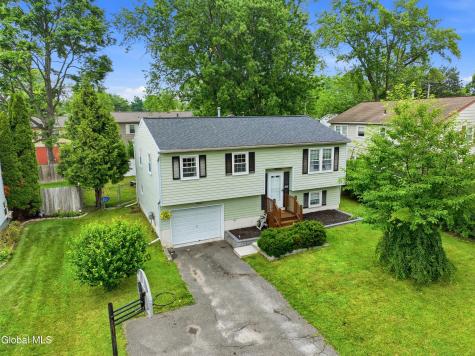 4 Denise Court Rensselaer NY 12144