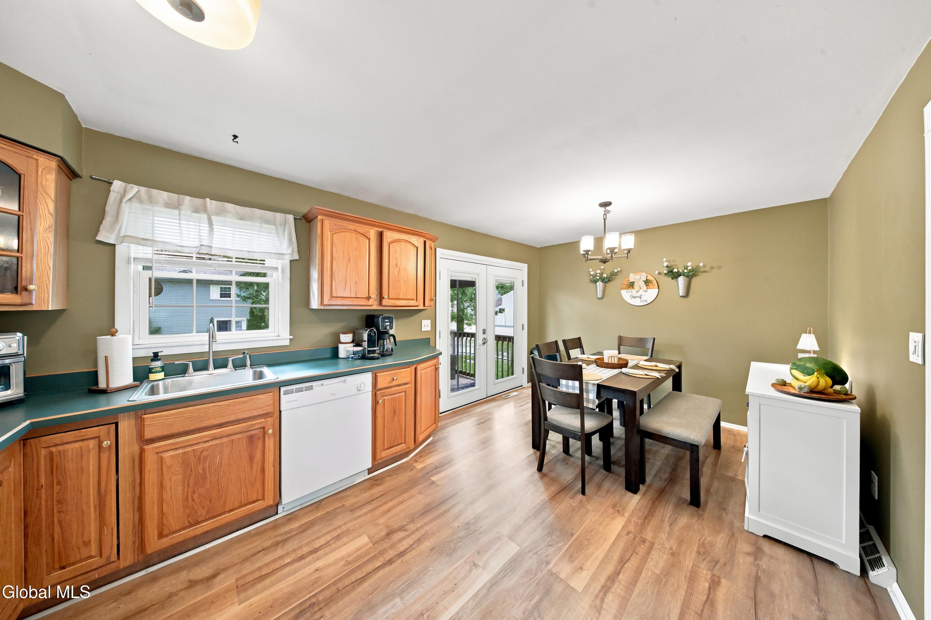 4 Denise Court Rensselaer NY 12144
