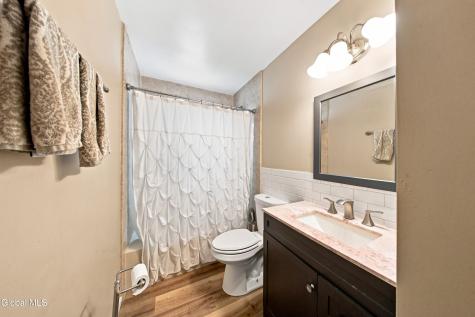 4 Denise Court Rensselaer NY 12144