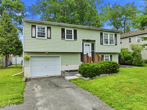 4 Denise Court Rensselaer NY 12144