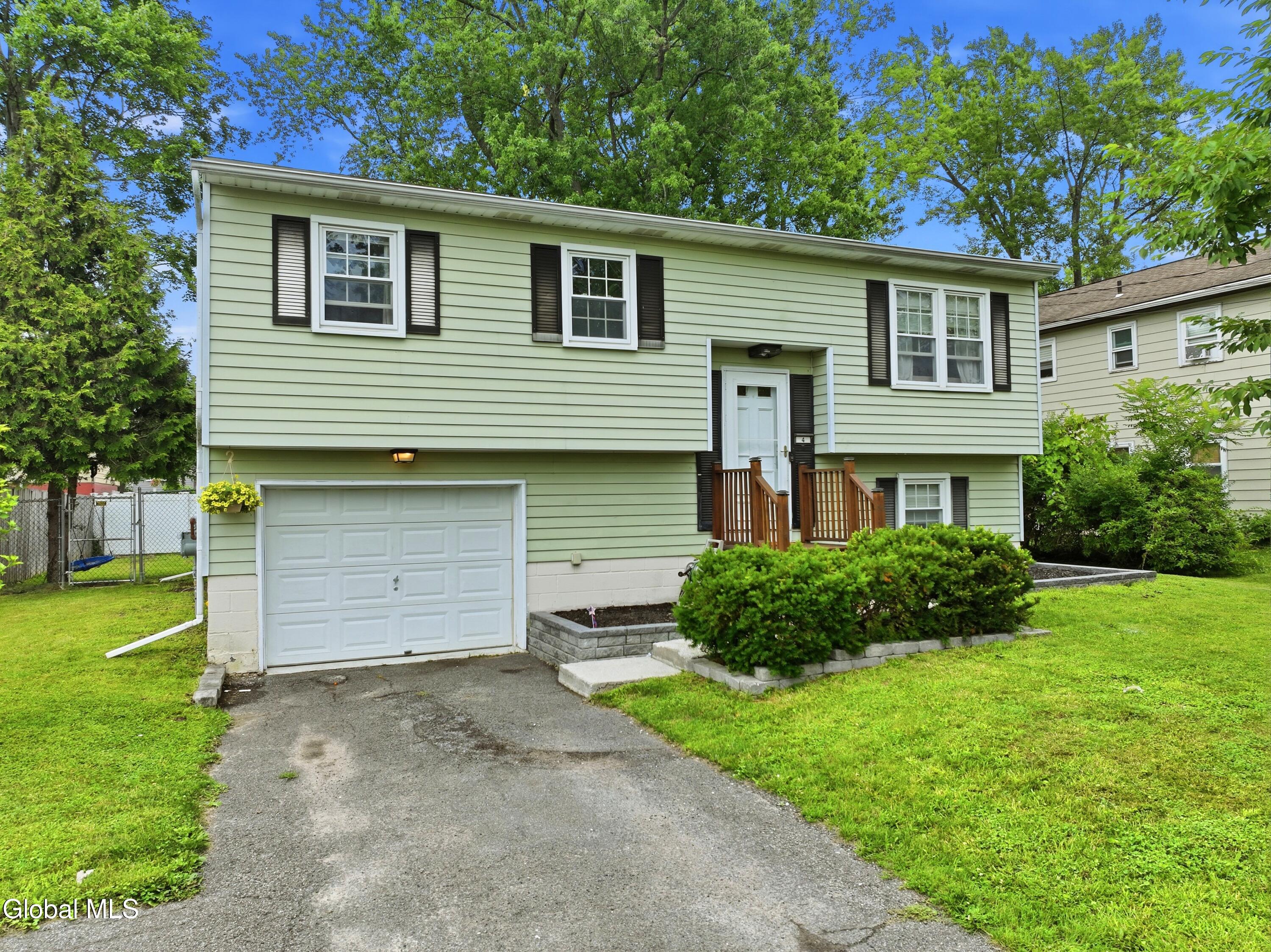 4 Denise Court Rensselaer NY 12144