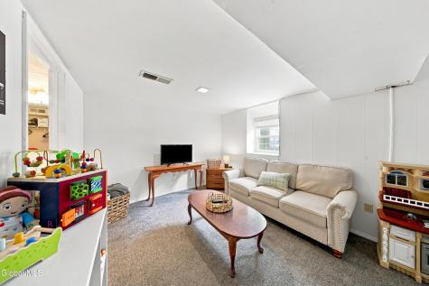 4 Denise Court Rensselaer NY 12144