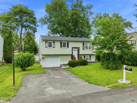 4 Denise Court Rensselaer NY 12144