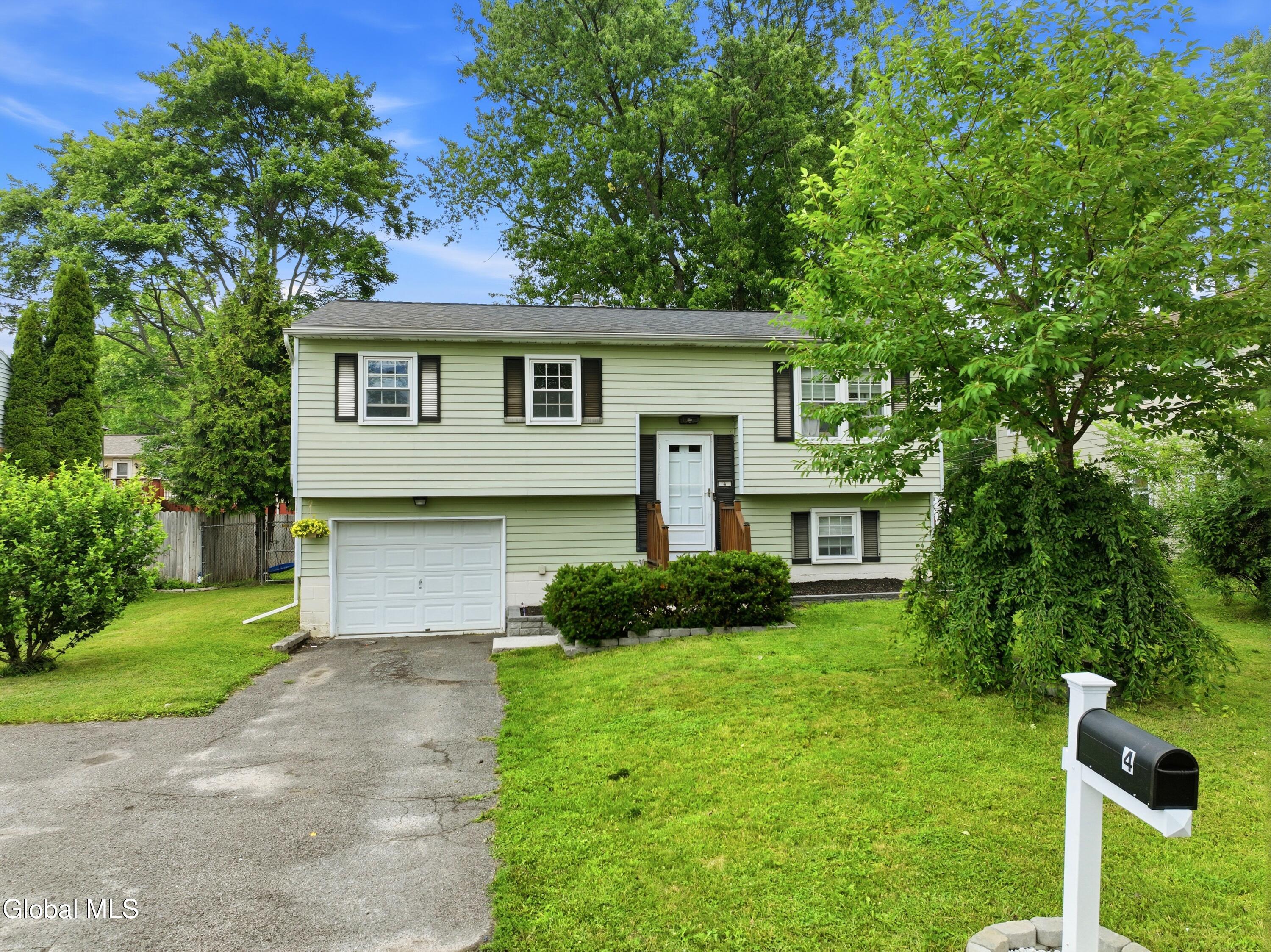 4 Denise Court Rensselaer NY 12144