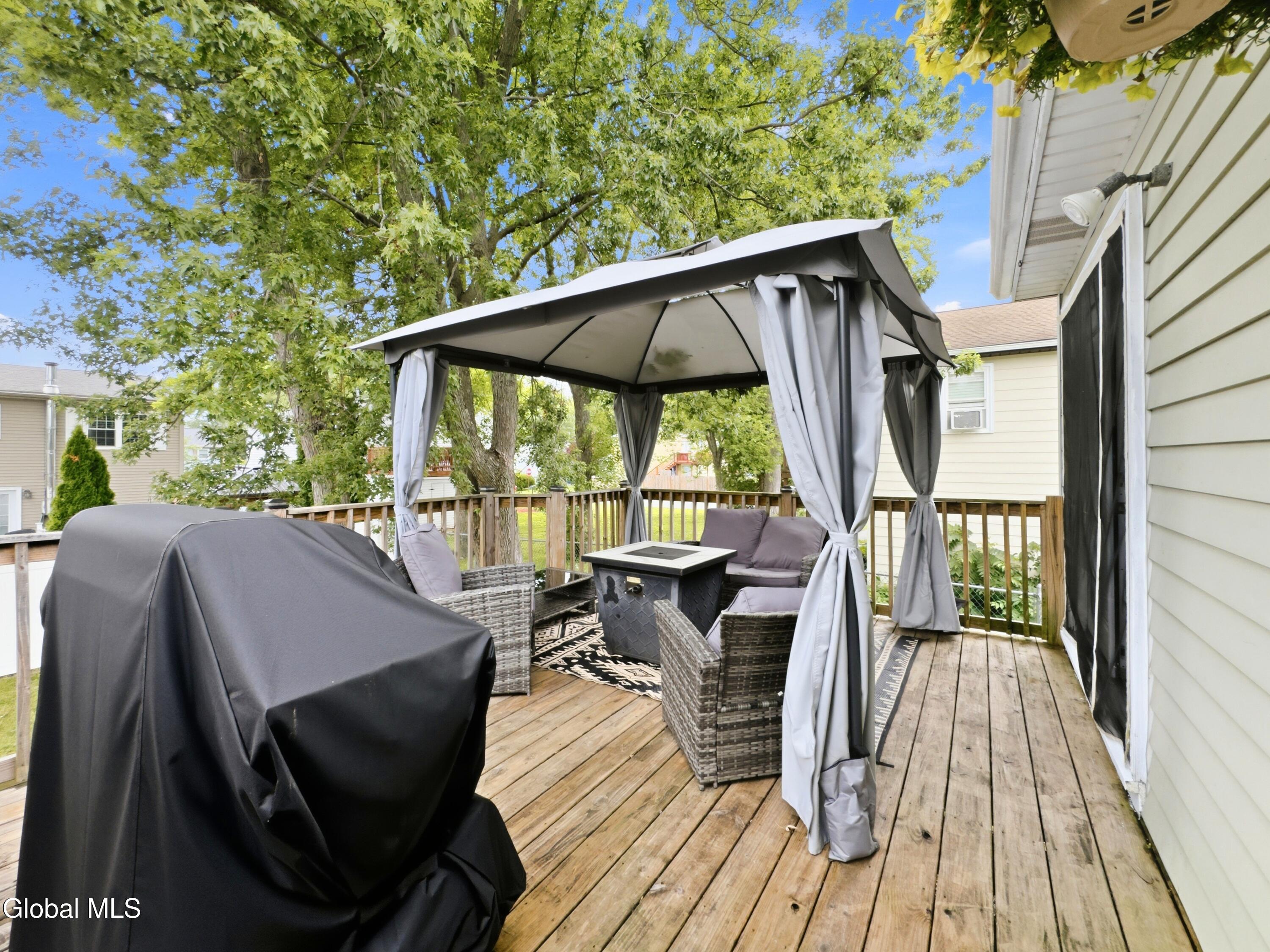 4 Denise Court Rensselaer NY 12144
