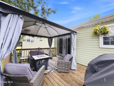 4 Denise Court Rensselaer NY 12144
