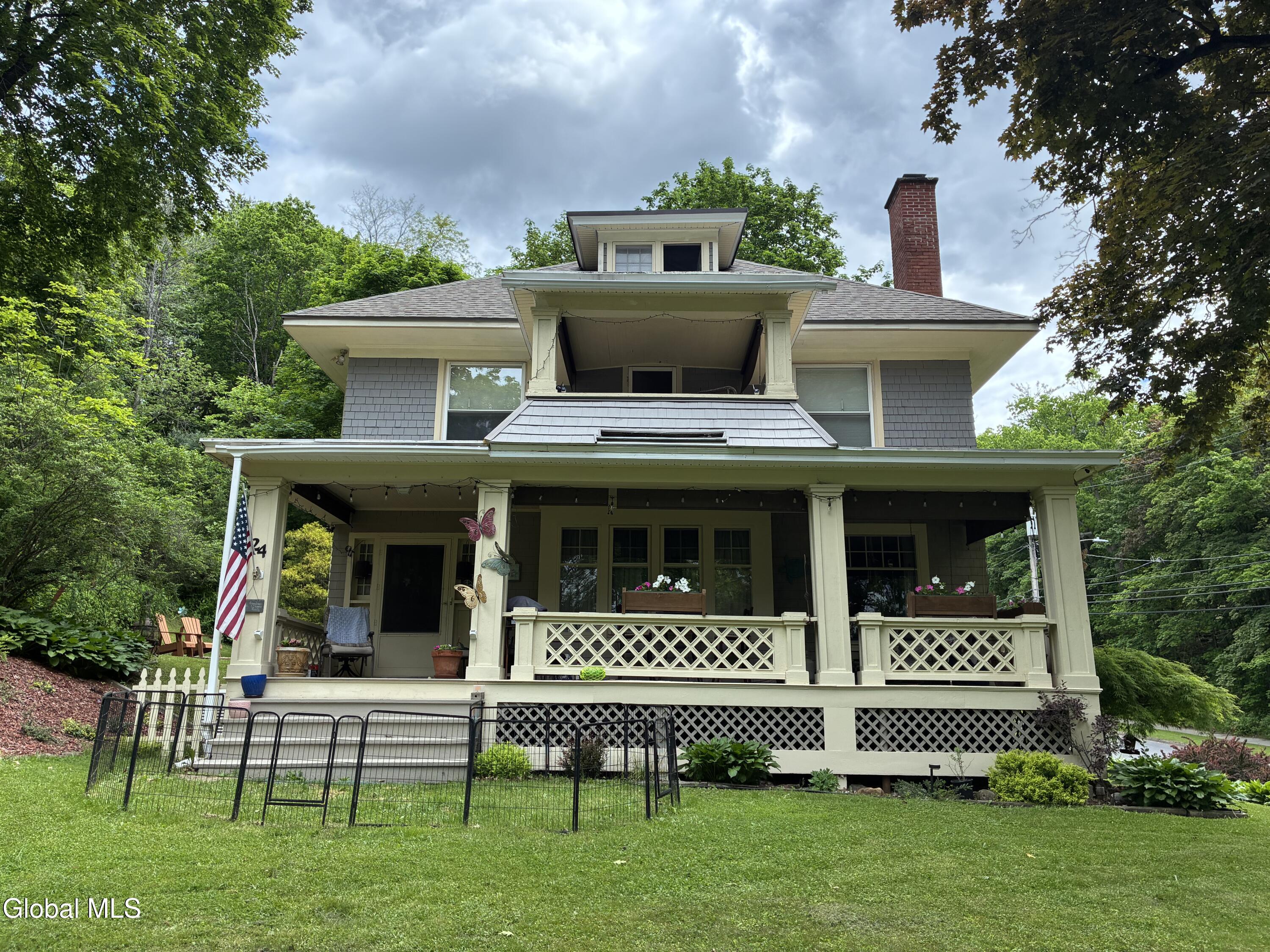 24 Northampton Road Amsterdam NY 12010
