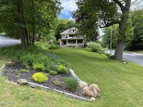 24 Northampton Road Amsterdam NY 12010