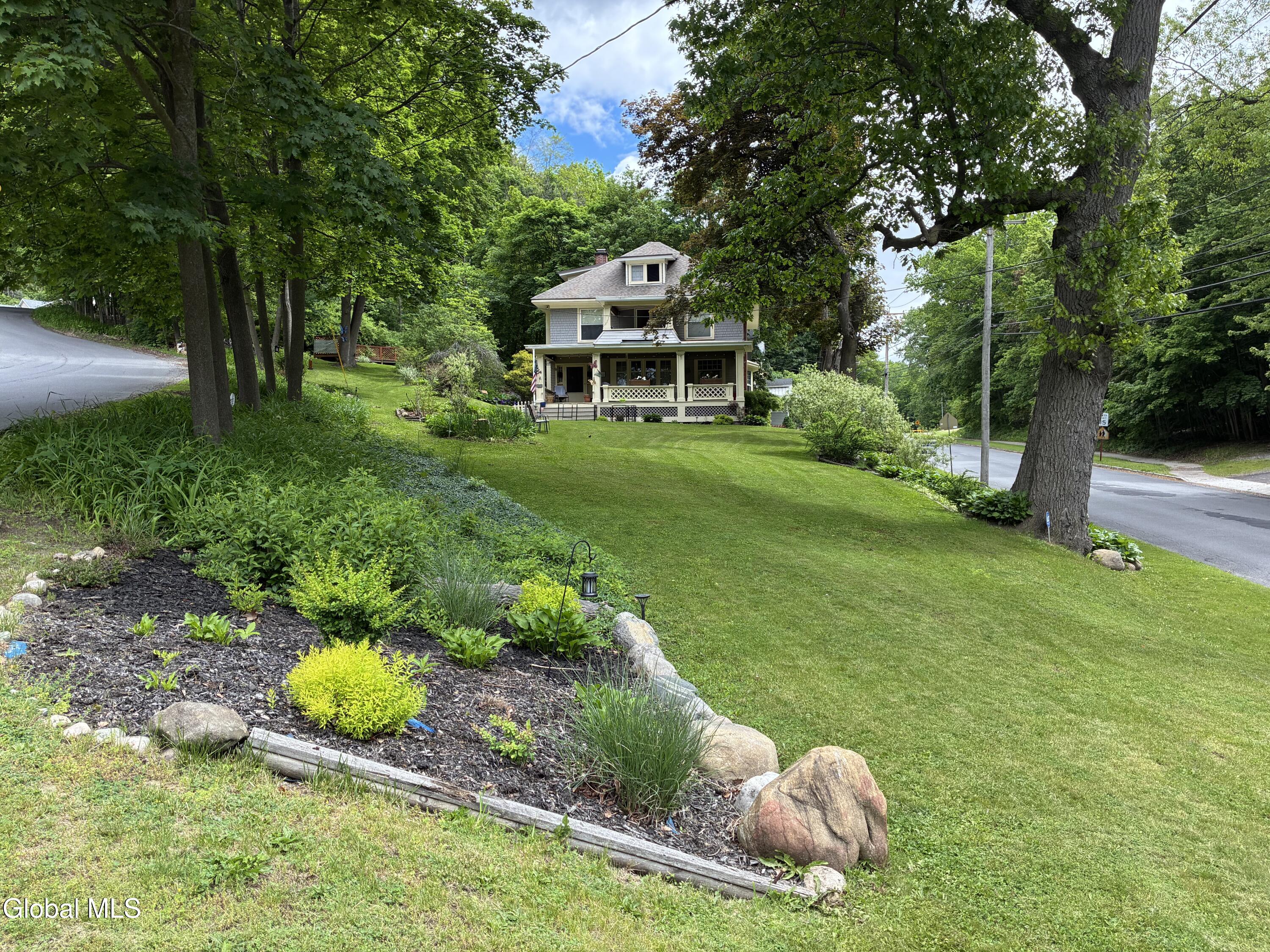 24 Northampton Road Amsterdam NY 12010
