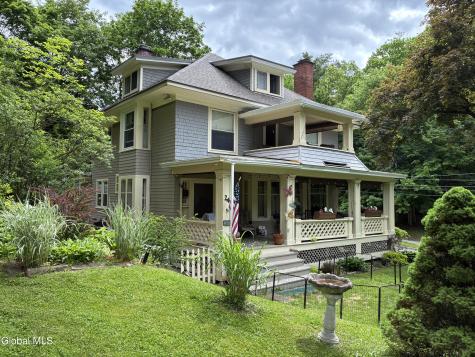 24 Northampton Road Amsterdam NY 12010