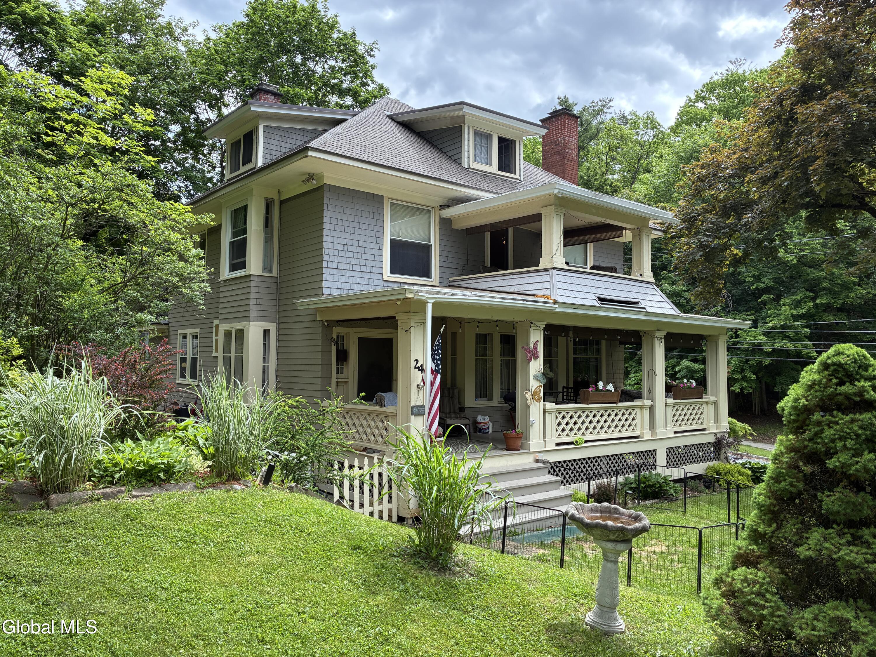 24 Northampton Road Amsterdam NY 12010