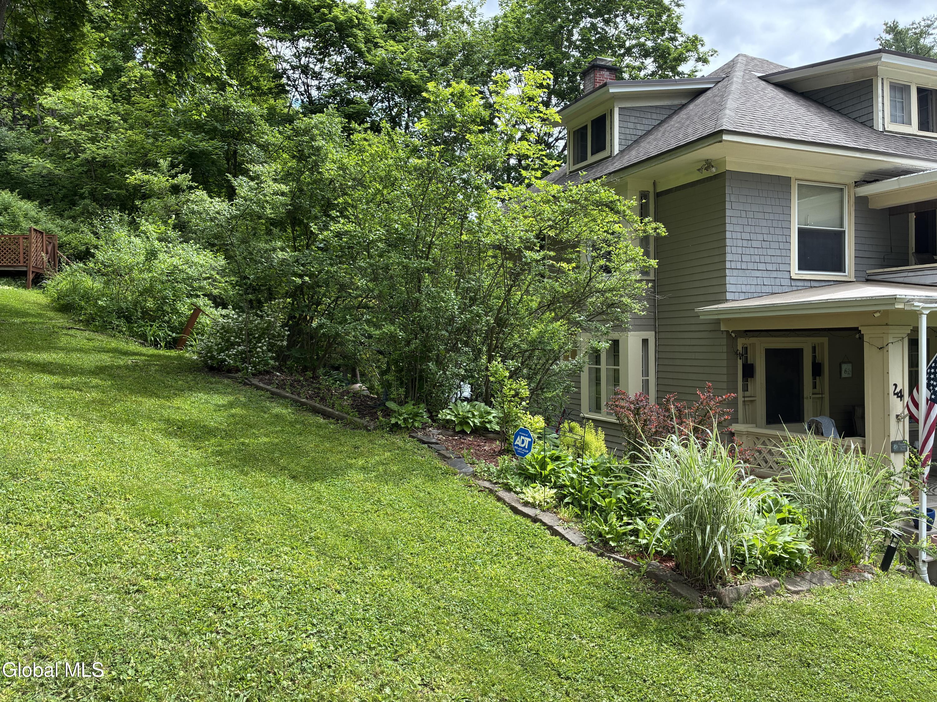 24 Northampton Road Amsterdam NY 12010