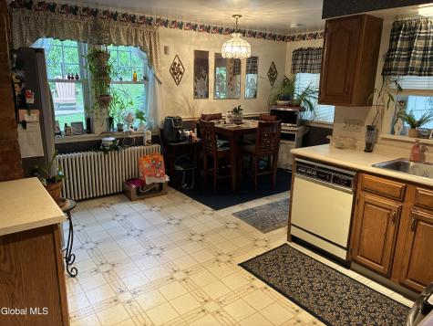 24 Northampton Road Amsterdam NY 12010