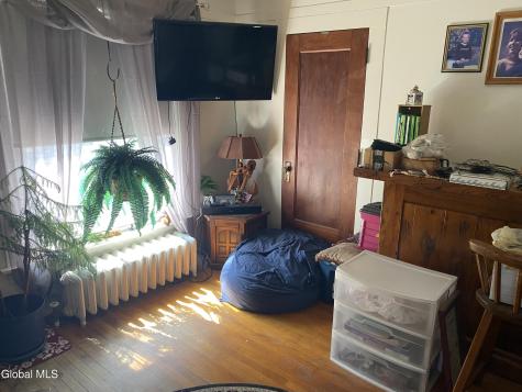 24 Northampton Road Amsterdam NY 12010
