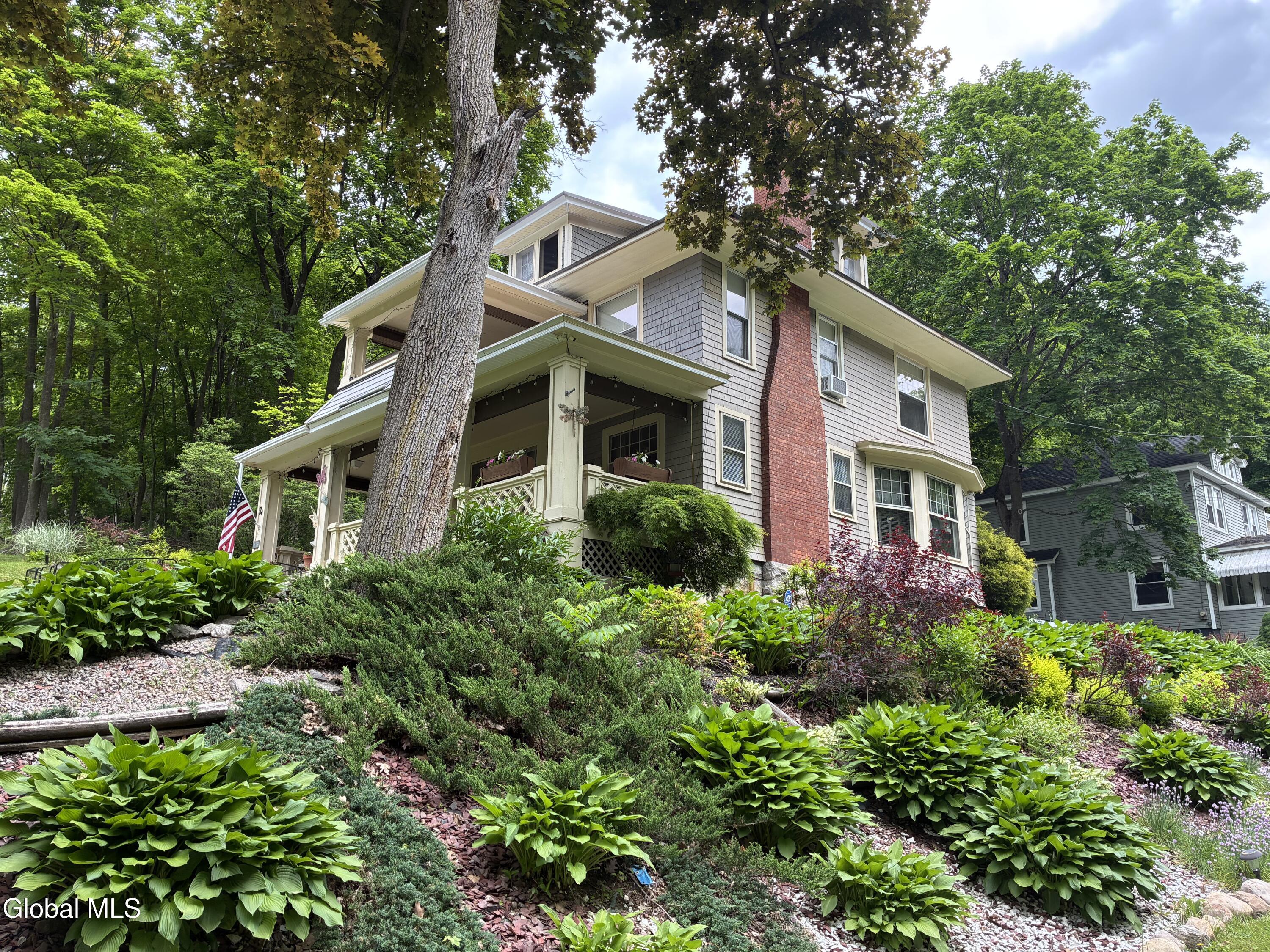 24 Northampton Road Amsterdam NY 12010