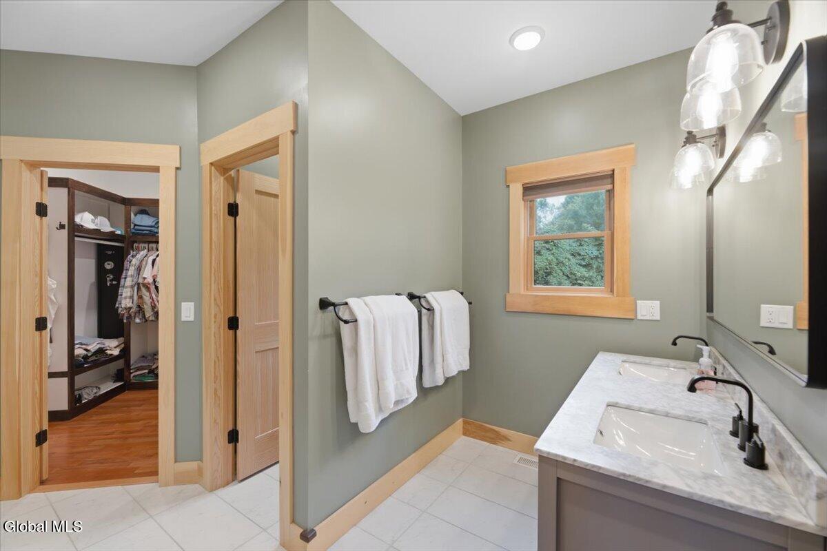 14 Blackberry Lane Queensbury NY 12804