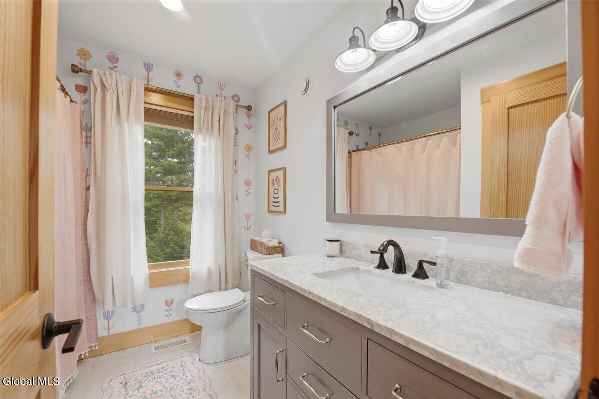 14 Blackberry Lane Queensbury NY 12804