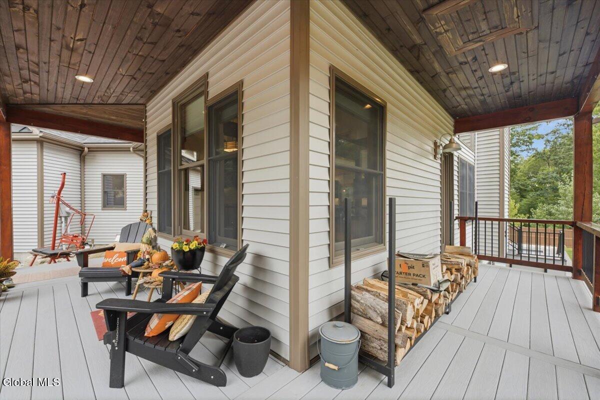 14 Blackberry Lane Queensbury NY 12804