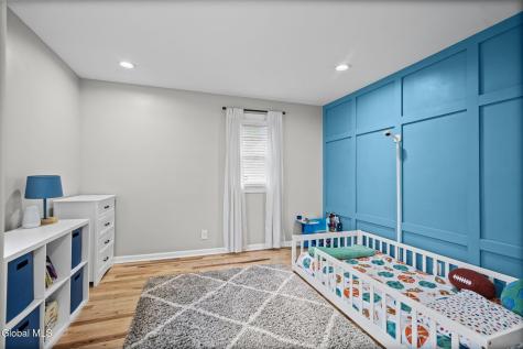 2012 Robinwood Avenue Schenectady NY 12306