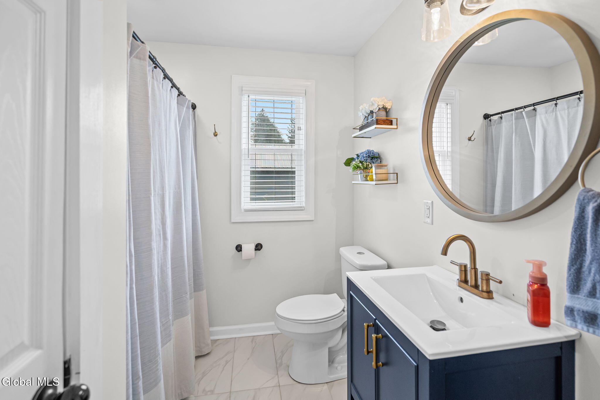 2012 Robinwood Avenue Schenectady NY 12306