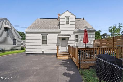 2012 Robinwood Avenue Schenectady NY 12306