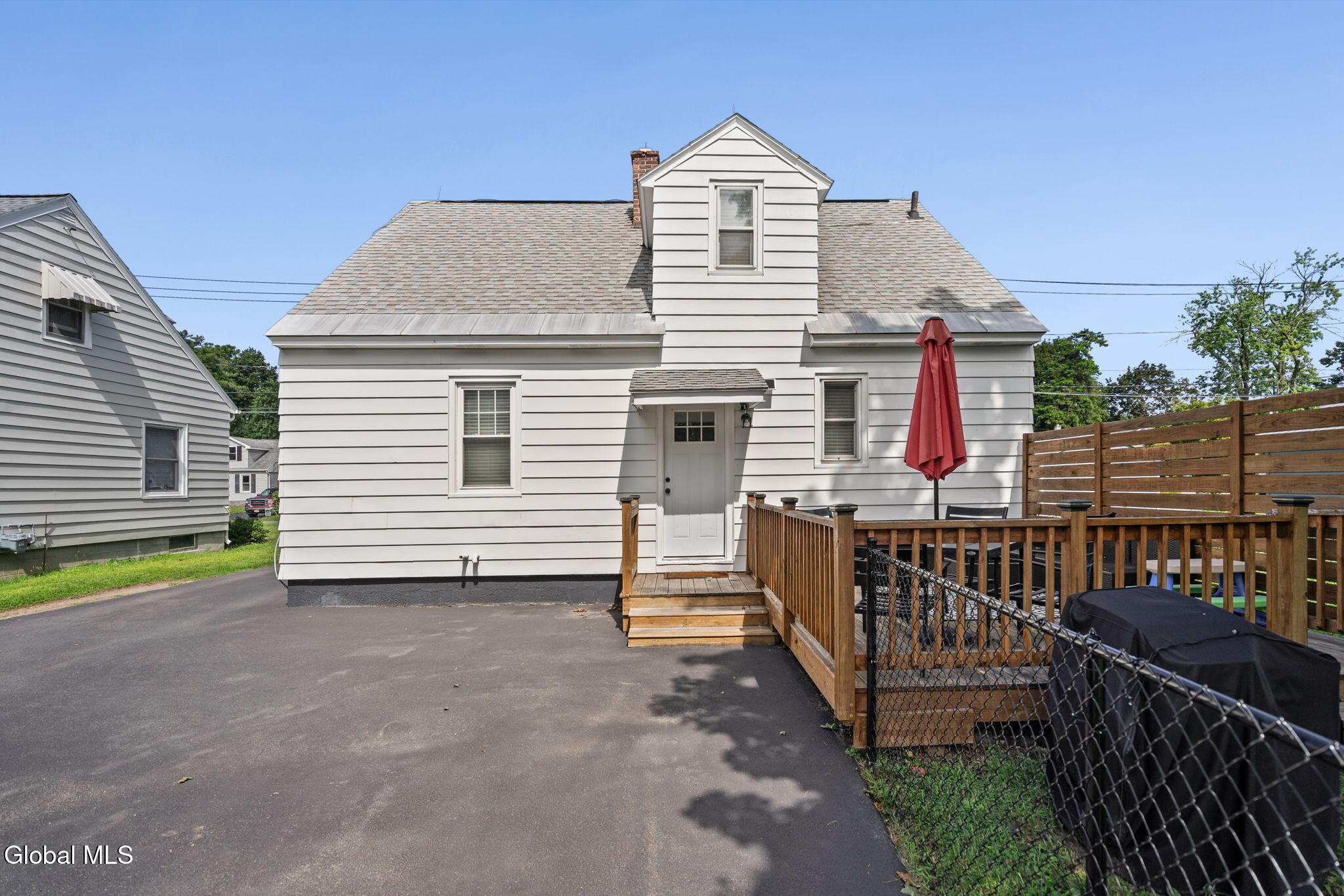 2012 Robinwood Avenue Schenectady NY 12306