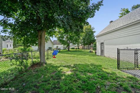 2012 Robinwood Avenue Schenectady NY 12306