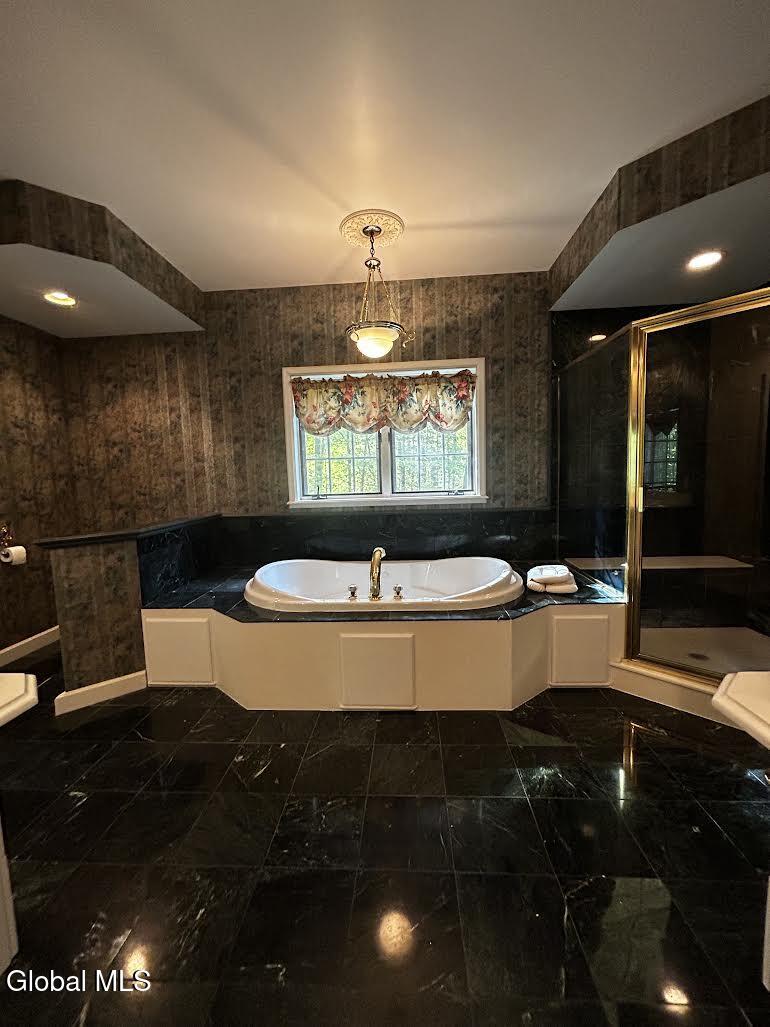 75 Gurney Lane Queensbury NY 12804