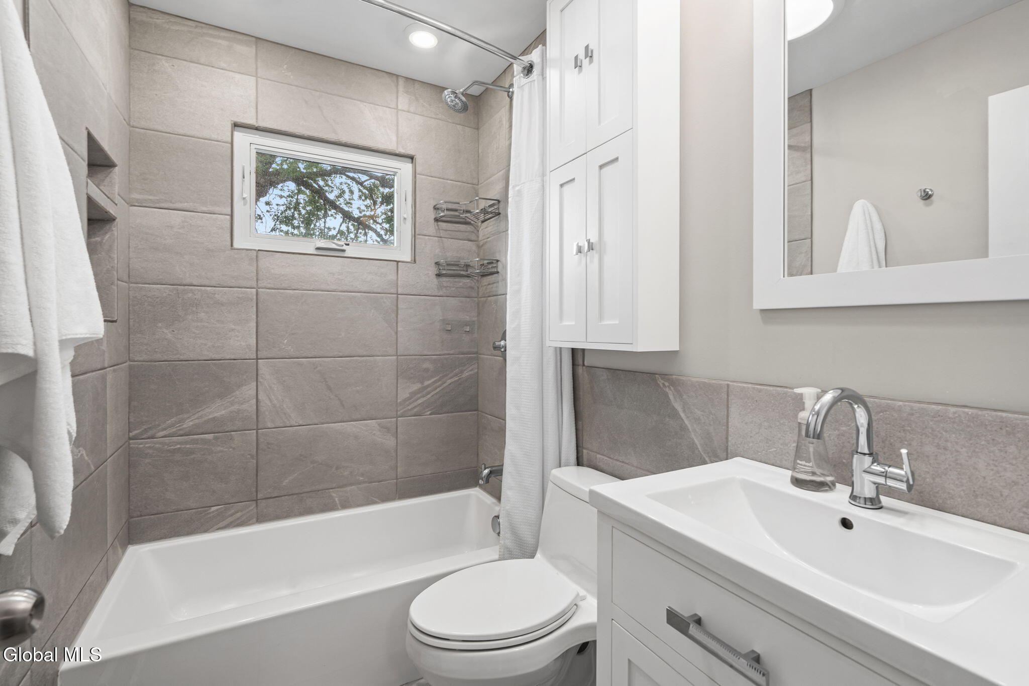 145 Ramsey Place Albany NY 12209