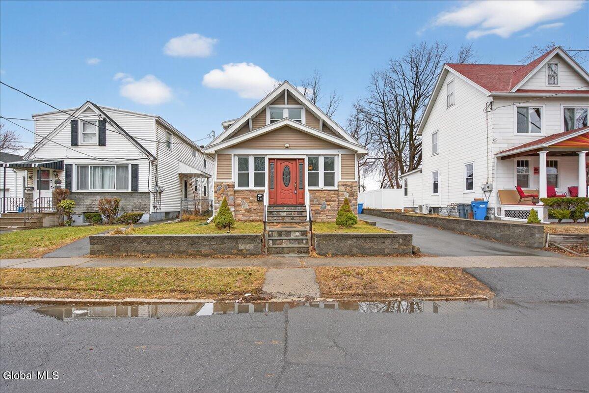 36 Frost Place Albany NY 12205