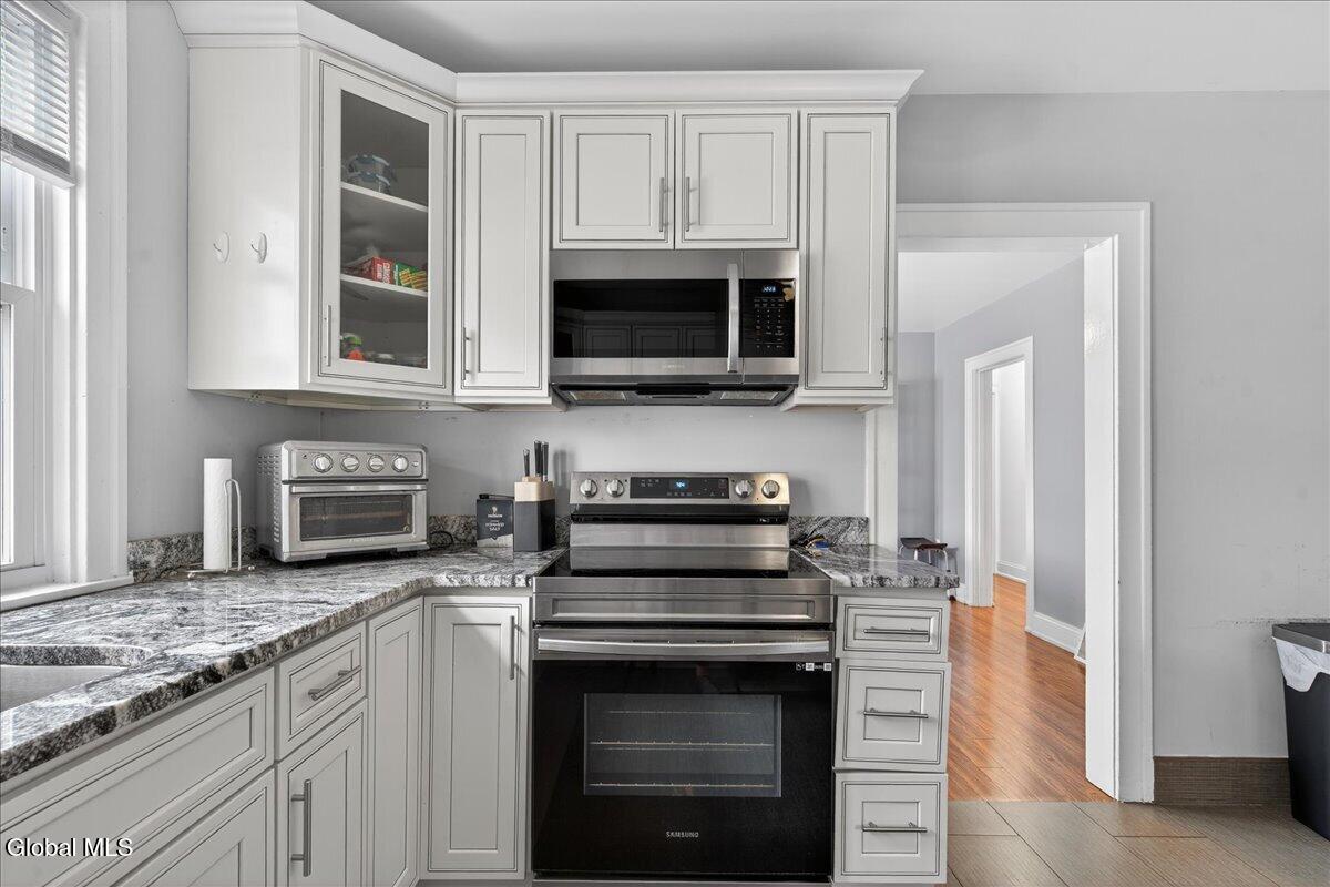 36 Frost Place Albany NY 12205