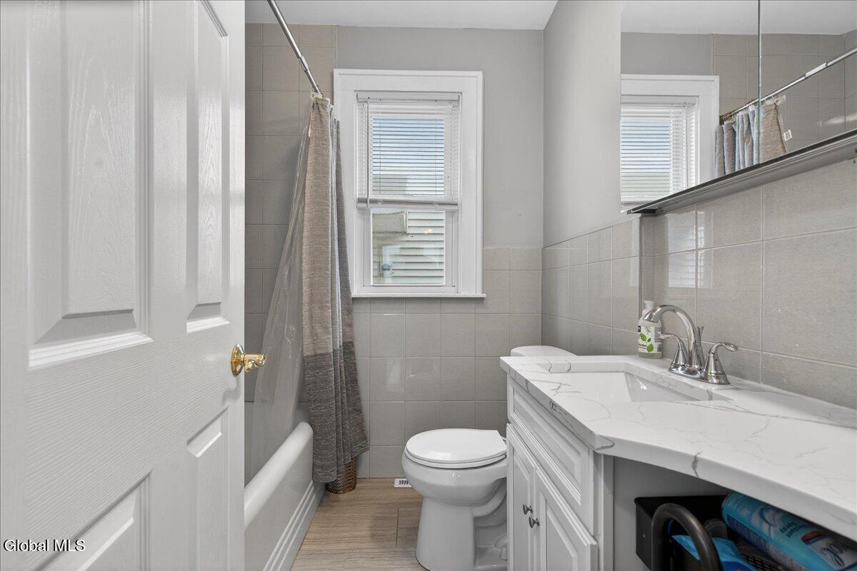 36 Frost Place Albany NY 12205