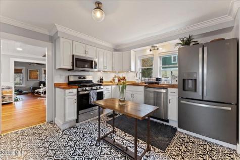 31 Ash Street Saratoga Springs NY 12866